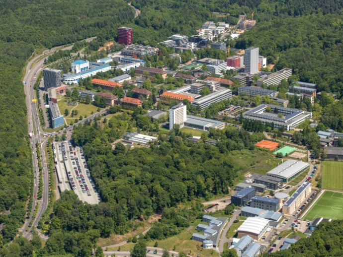 Der „Grüne Uni-Campus“ Der „Grüne Uni-Campus“ in Saarbrücken (Foto: Luftbildcentrum)