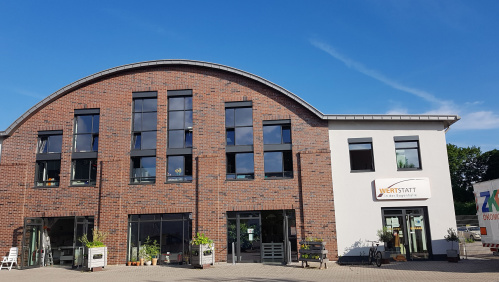 Bogenhalle am Wertstoffzentrum Holzbrunnen 4. (Foto: ZKE) Bogenhalle am Wertstoffzentrum Holzbrunnen 4. (Foto: ZKE)