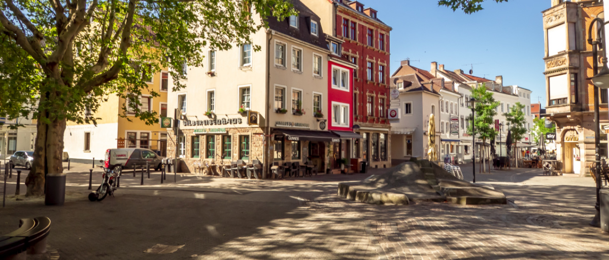 St. Johanner Markt: Blick in die Kaltenbachstraße