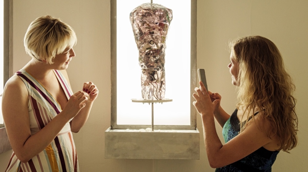 Eine Vielzahl an Museen und Galerien widmet sich in Saarbrücken der zeitgenössischen Kunst, der saarländischen Geschichte, archäologischen Funden, Wissenschaft oder Kunstgeschichte. Eine Vielzahl an Museen und Galerien widmet sich in Saarbrücken der zeitgenössischen Kunst, der saarländischen Geschichte, archäologischen Funden, Wissenschaft oder Kunstgeschichte.