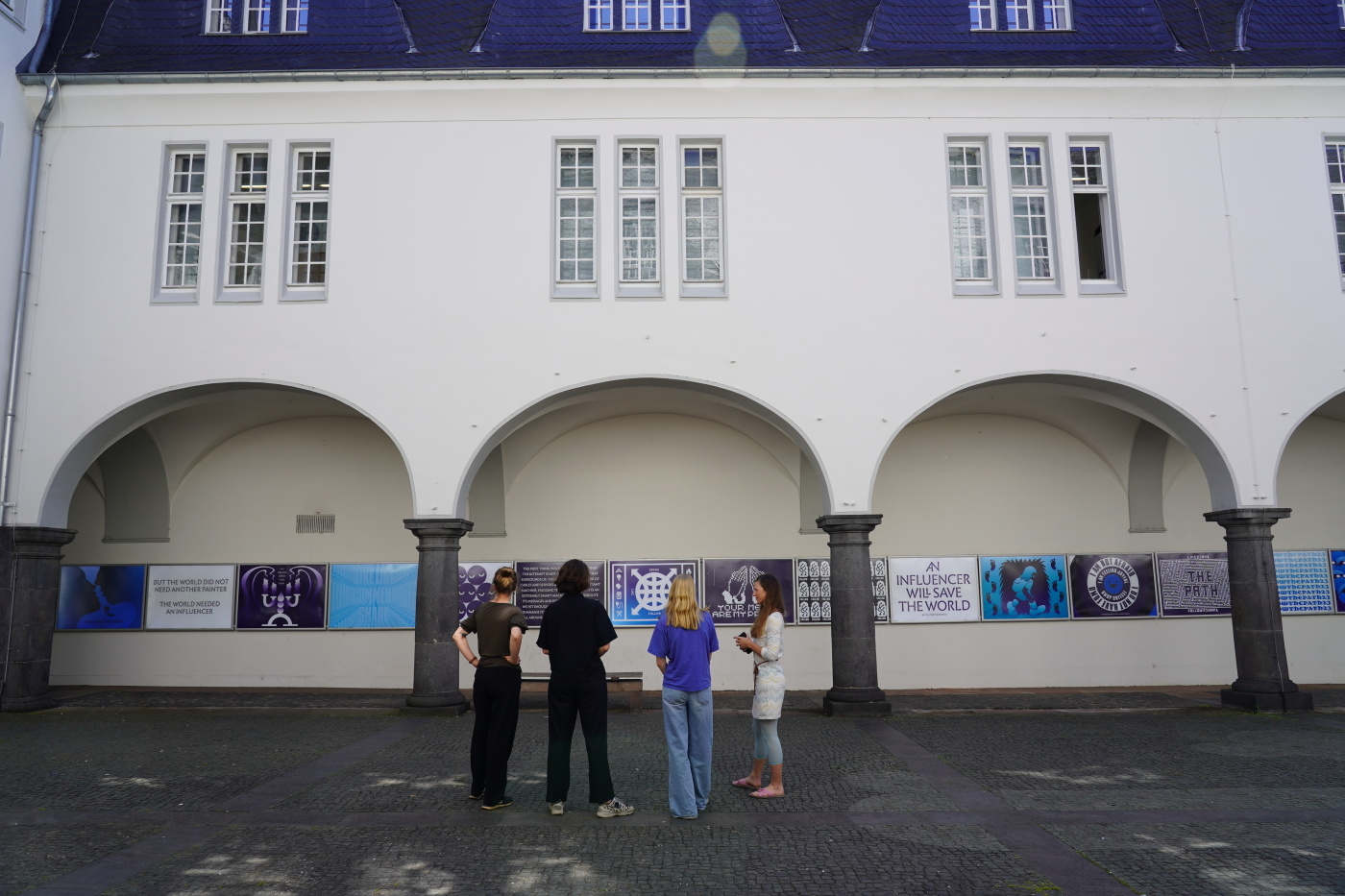 Eric Schwarz Innenhofinstallation