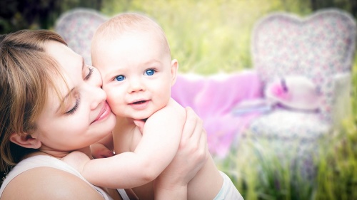 Frau mit Baby