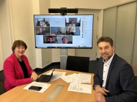 VDA-Präsidentin Hildegard Müller und OB Conradt im Austausch zur Zukunft des Automobilstandortes mit online zugeschalteten Mitgliedern der Initiative „Bürgermeister für einen starken Automobilstandort"