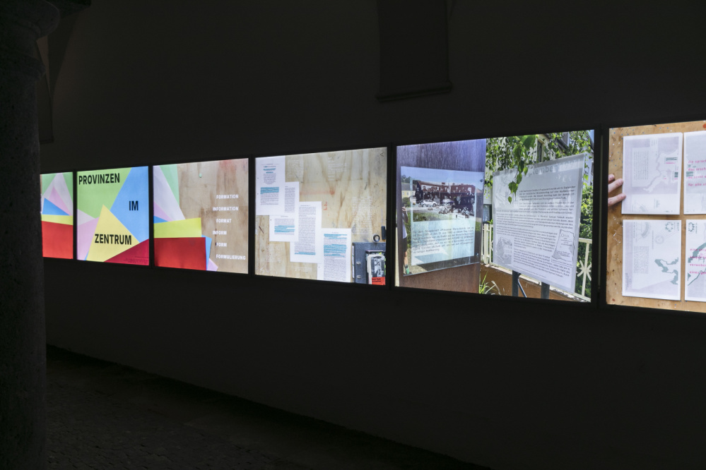 Leuchtkästen Innenhof Fritz Laszlo Weber Provinzen im Zentrum